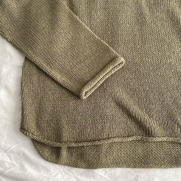Olive Green V-neck Sweater - Picture 3 of 3